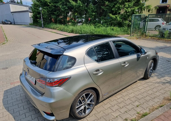 Lexus CT cena 72500 przebieg: 82000, rok produkcji 2017 z Warszawa małe 154